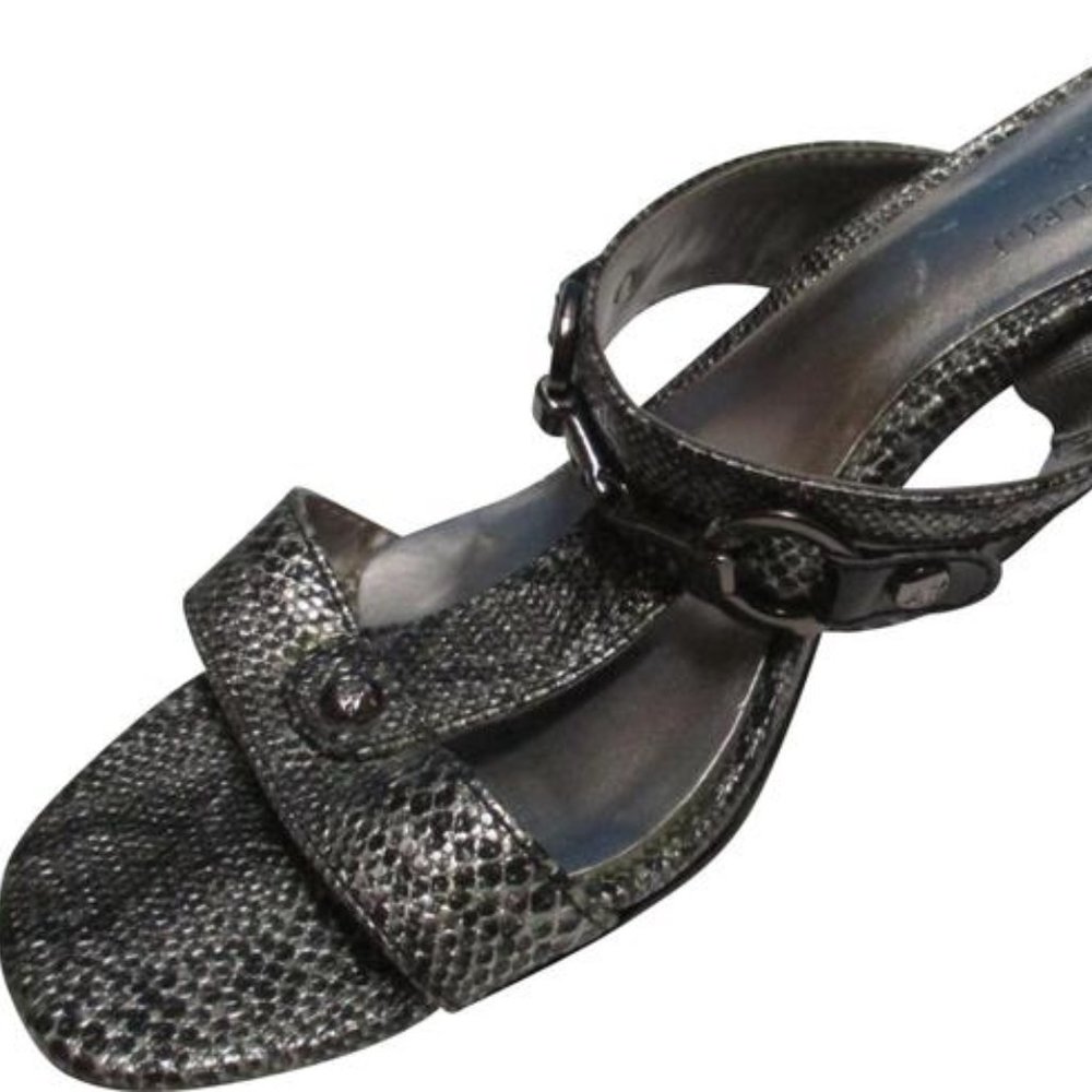 SAC*AK Anne Klein Gray Iflex Harlen T Strap Slides